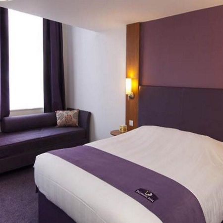 Premier Inn Stroud Stroud  Bagian luar foto