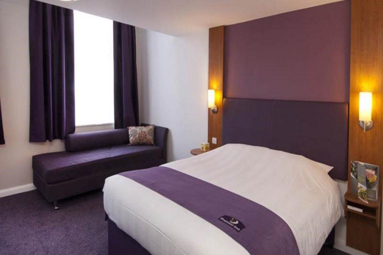 Premier Inn Stroud Stroud  Bagian luar foto